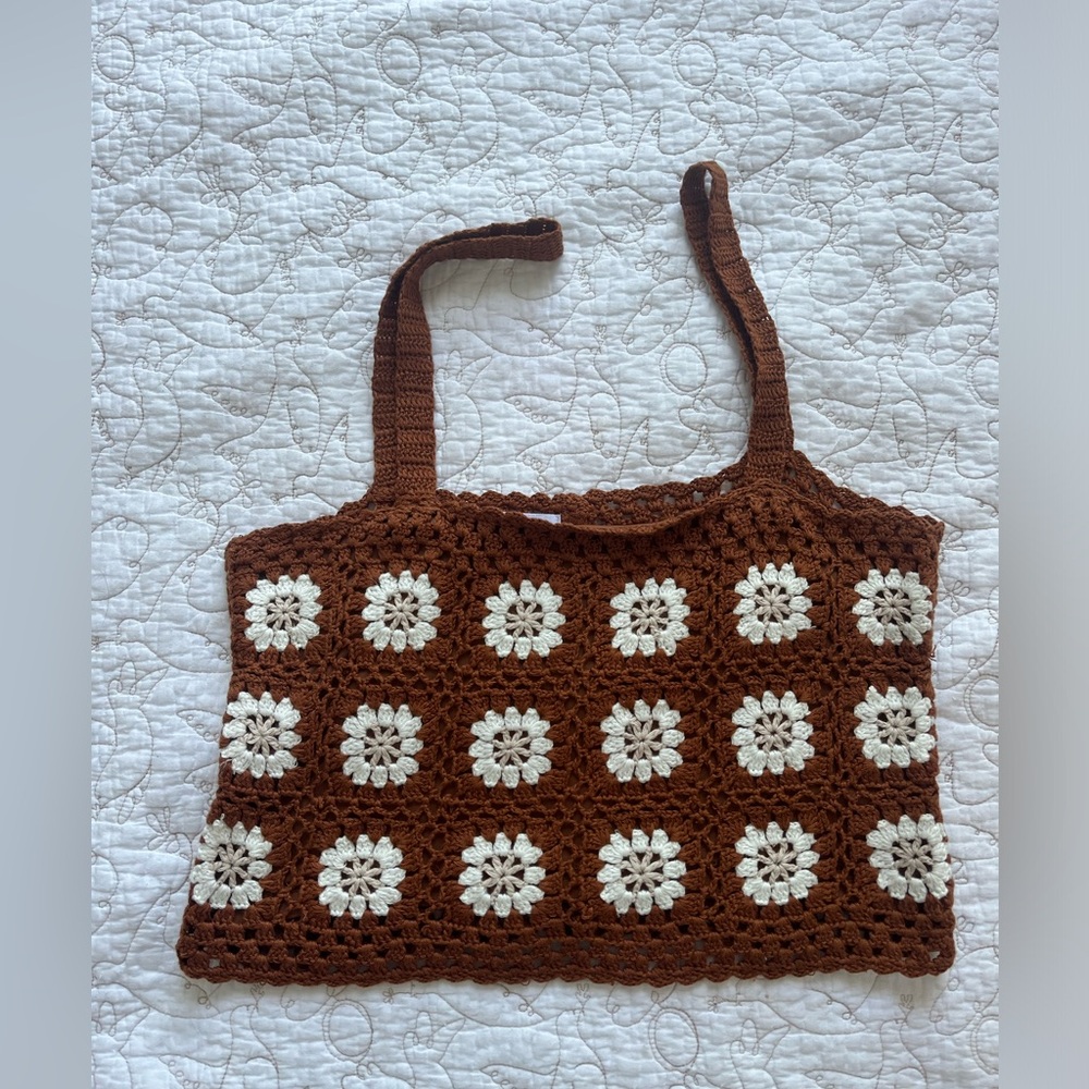 Women’s Crochet Floral Top Size Small